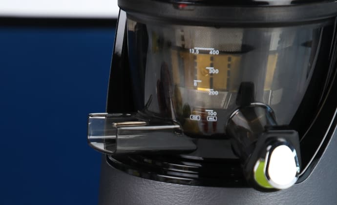 Kuvings 繊維質排出⼝