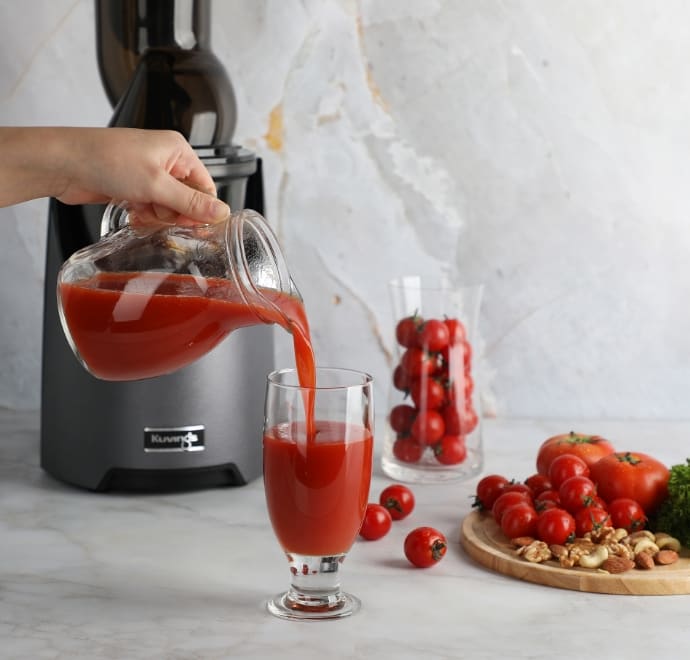 Kuvingsで作ったトマトジュース